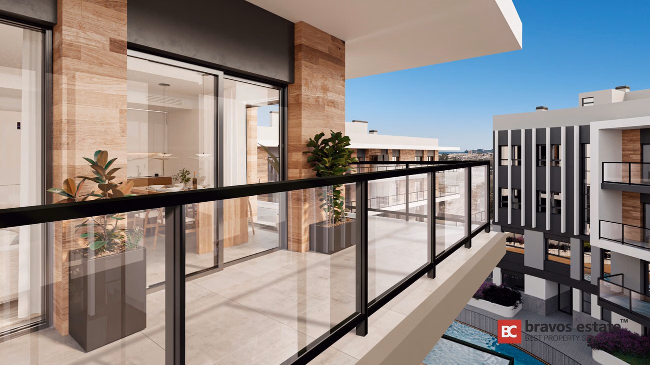 Beachside 2-Bedroom Apartment in Javea - 8