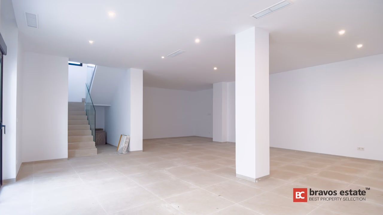 Villa Cerca del Mar de 5 Dormitorios en El Campello · 275 m² - 19