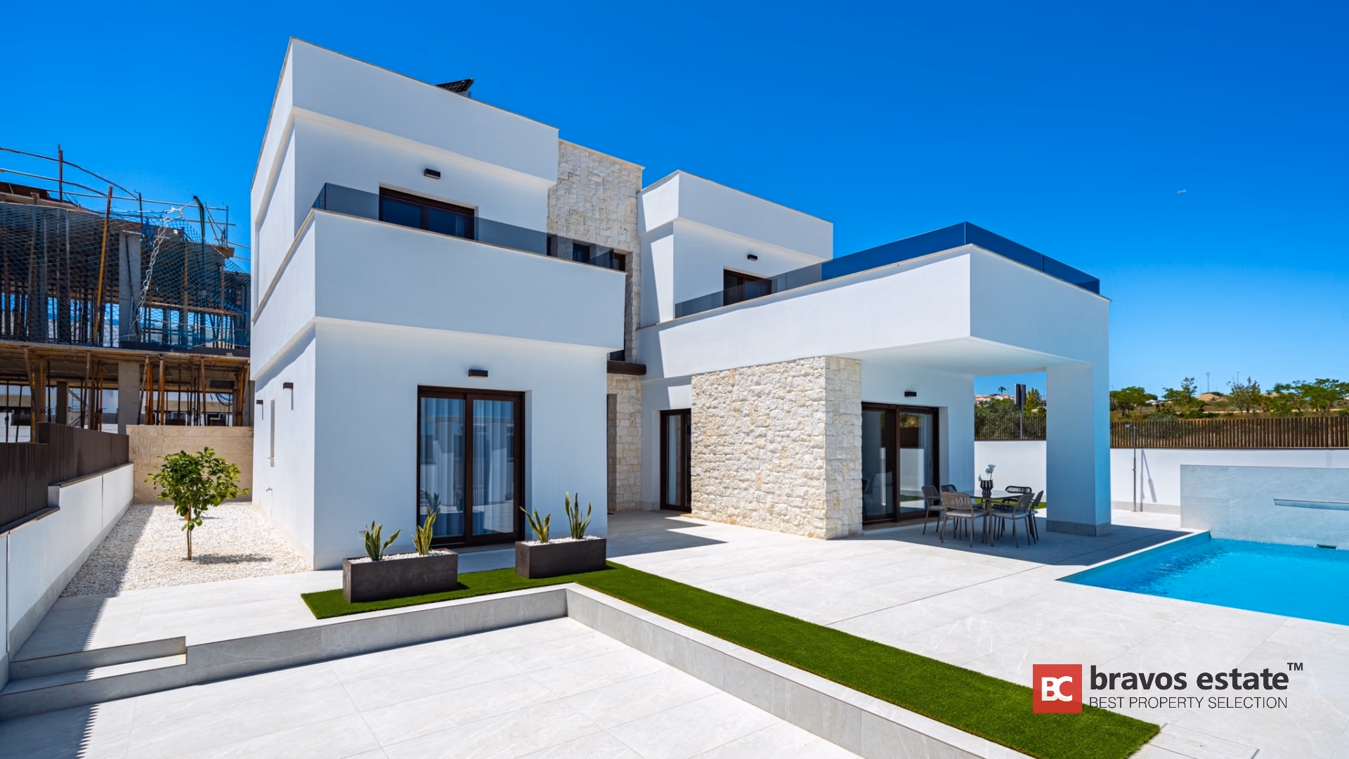 Villa Valencia — Villa de obra nueva con piscina privada en Vistabella Golf 1
