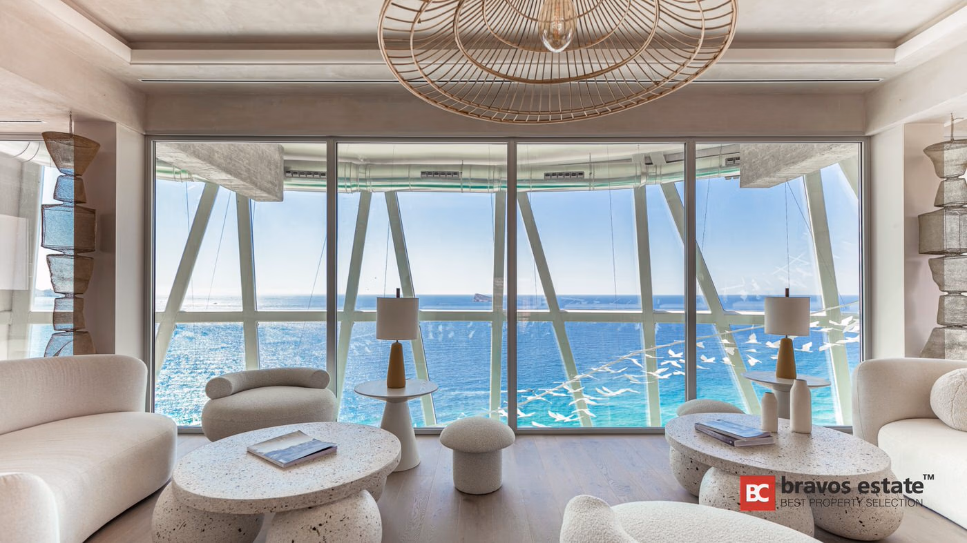 Frontline 2-Bed Apartment on Poniente Beach, Benidorm - 26