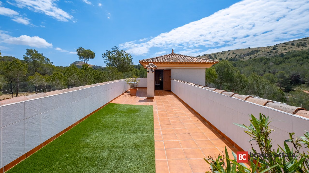 Villa De Lujo de 12 Dormitorios en Finestrat - 80