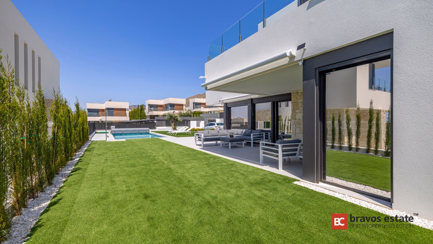 Villa Espaciosa de 4 Dormitorios en Finestrat - 14
