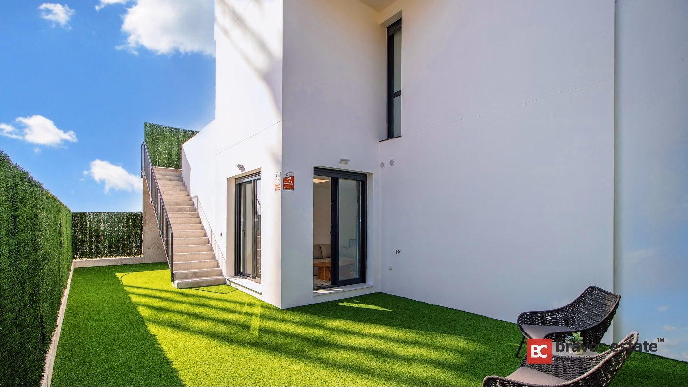 Villa de Obra Nueva de 3 Dormitorios en Finestrat - 21