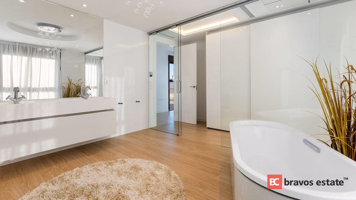 Spacious 5-Bedroom Villa in Ciudad Quesada · 371 m² - 11