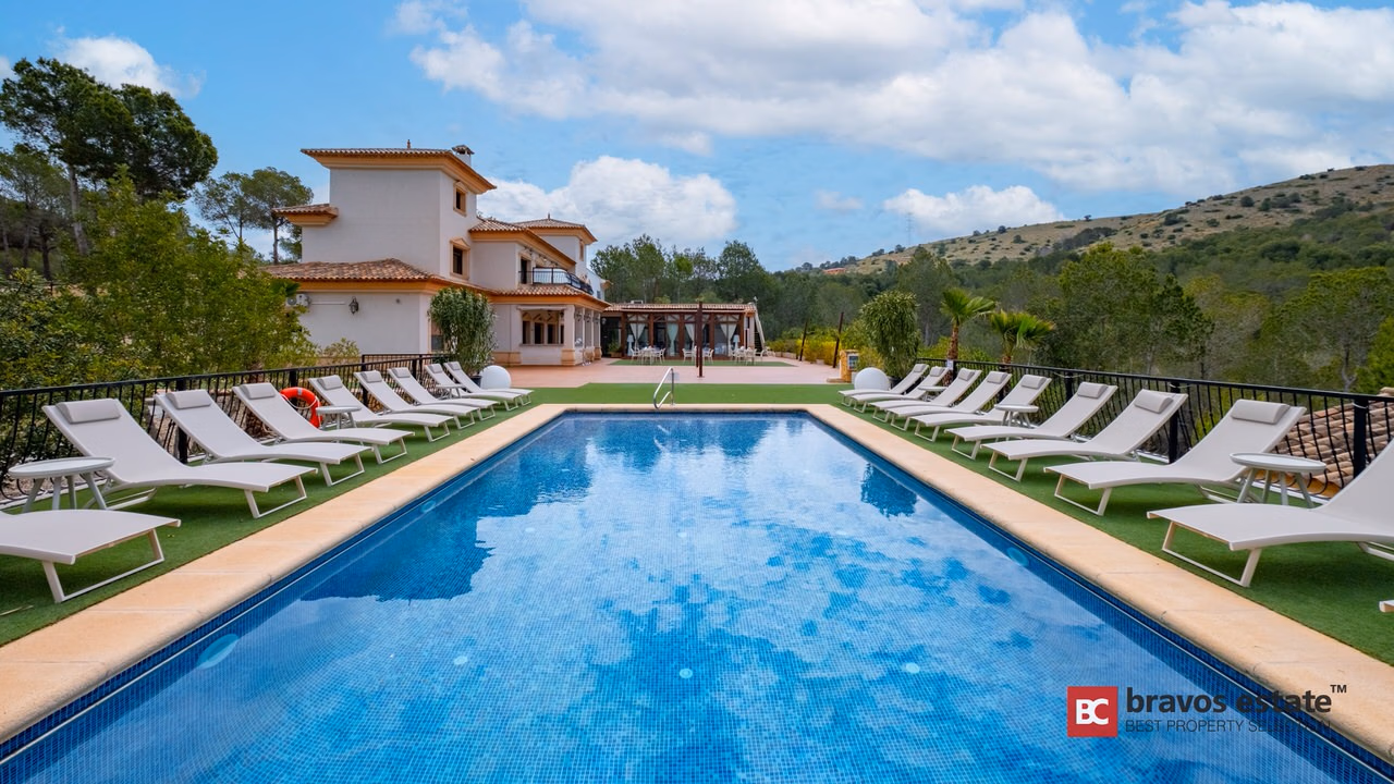 Villa De Lujo de 12 Dormitorios en Finestrat - 6