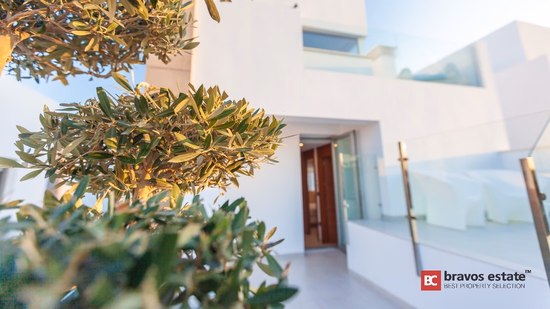 Villa de Obra Nueva de 3 Dormitorios en Guardamar del Segura - 26