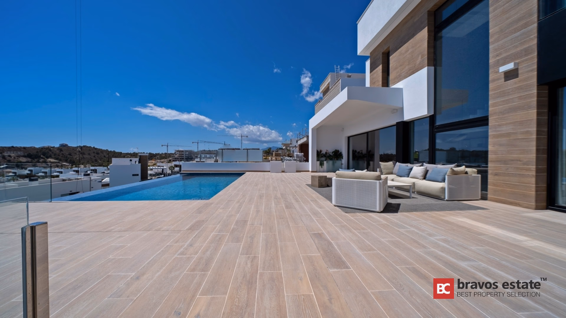 South-Facing 4-Bed Villa with Sea Views, Finestrat 1