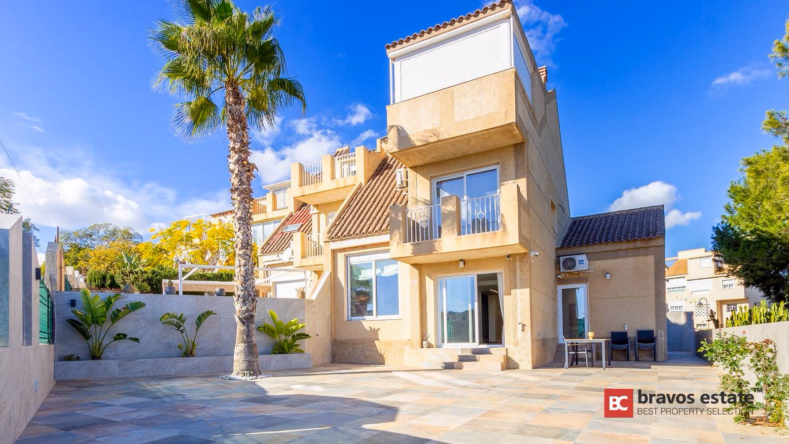 Spacious 4-Bedroom Bungalow in Mutxamel - 1