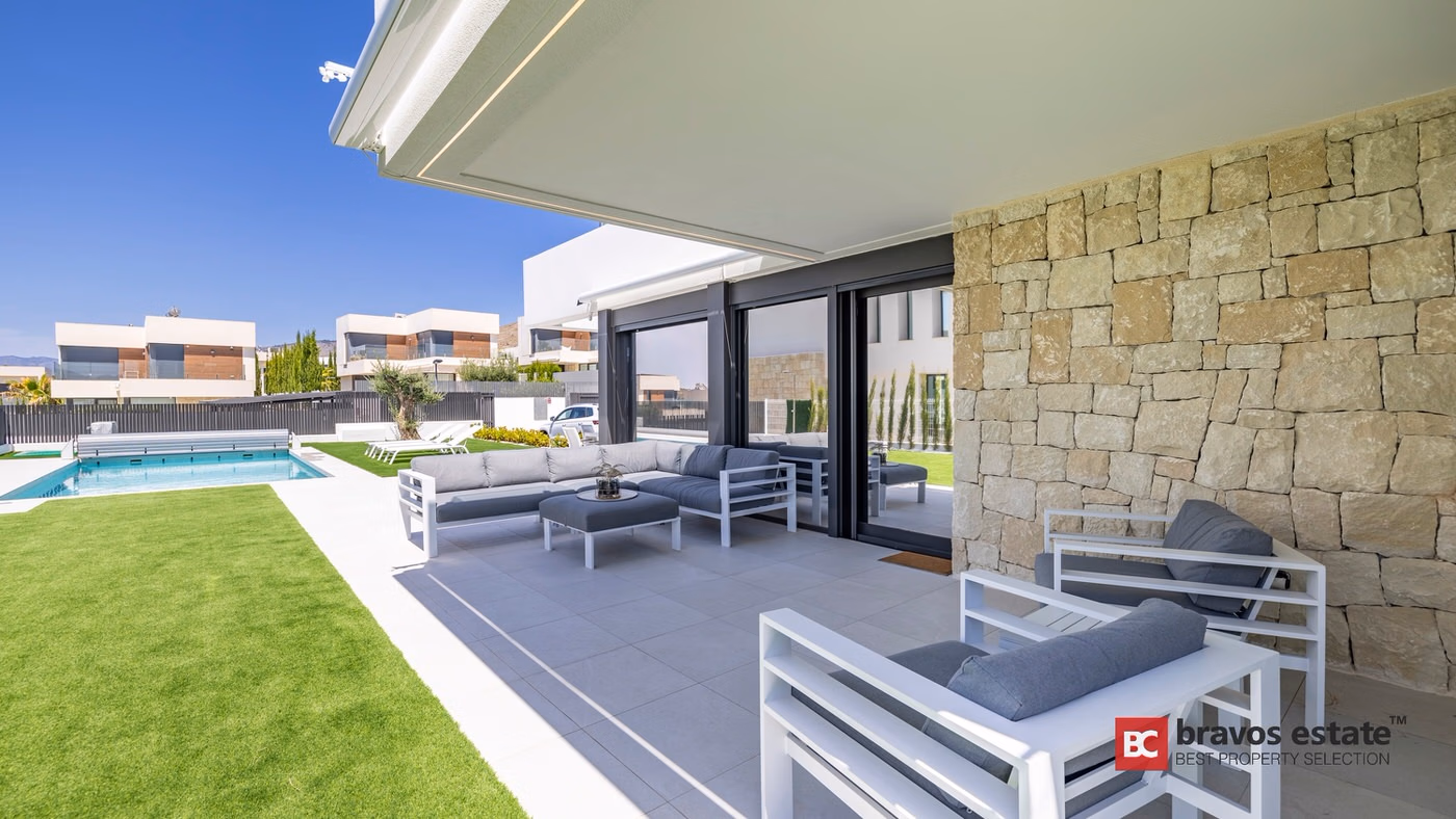 Villa Espaciosa de 4 Dormitorios en Finestrat - 16
