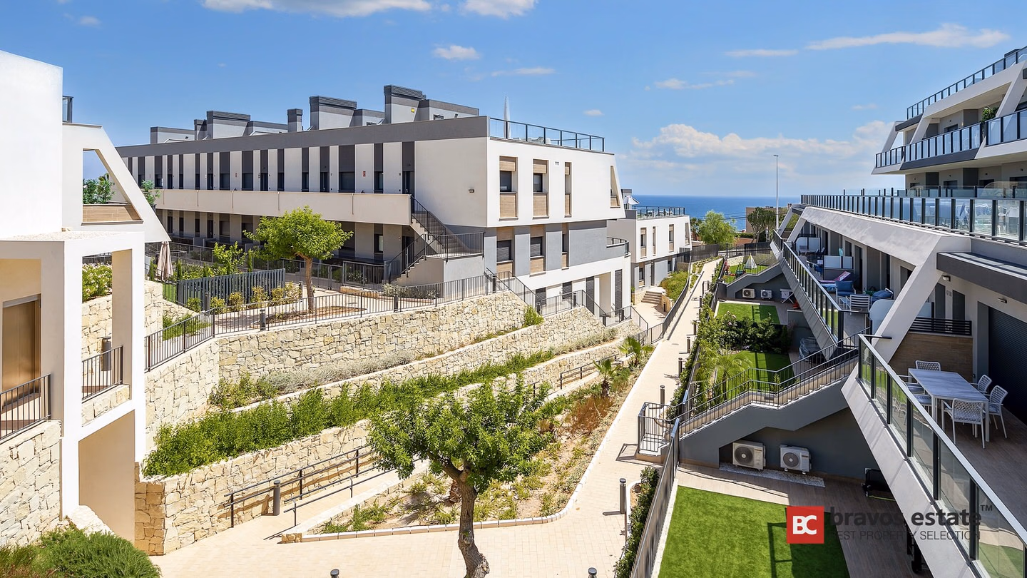 Beachside 2-Bedroom Apartment in Arenales del Sol - 13