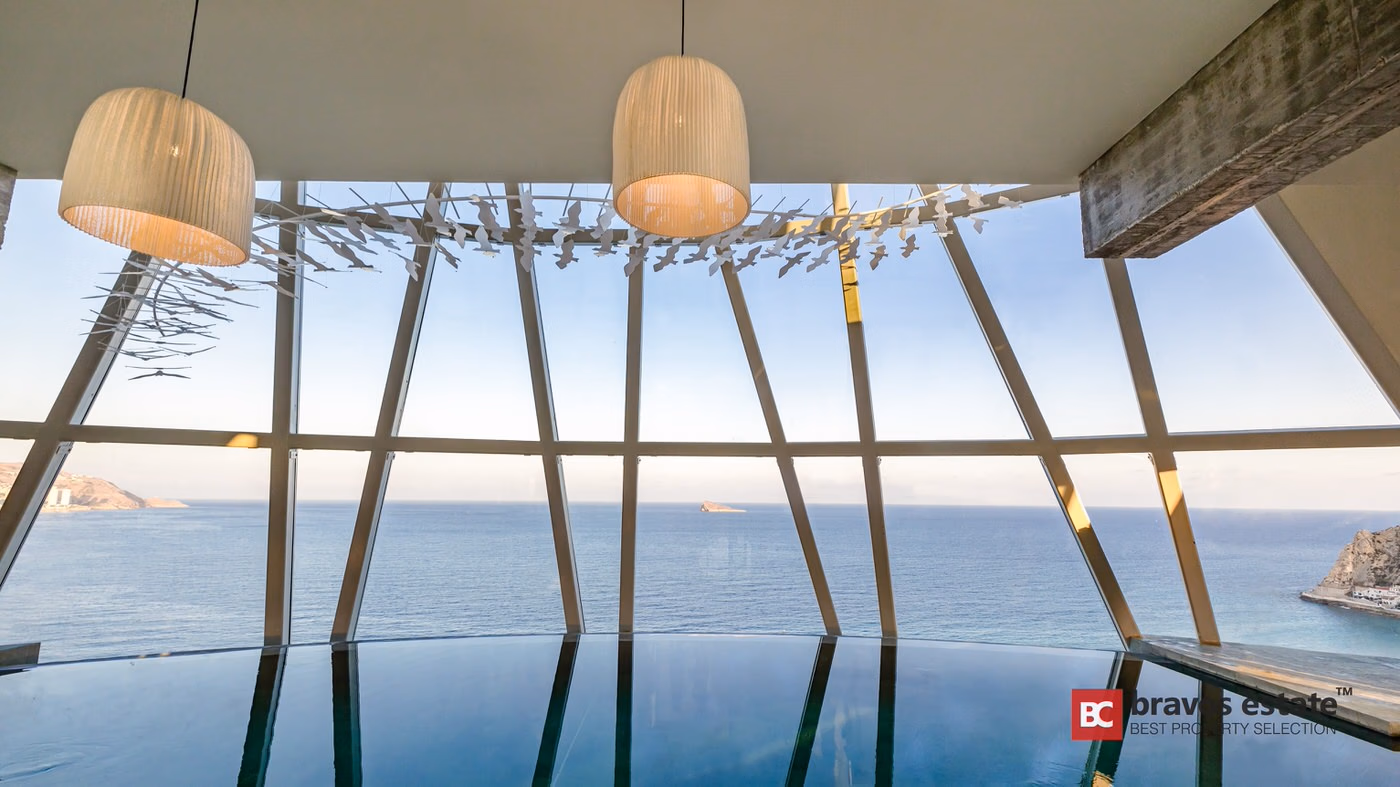 Frontline 2-Bed Apartment on Poniente Beach, Benidorm - 20