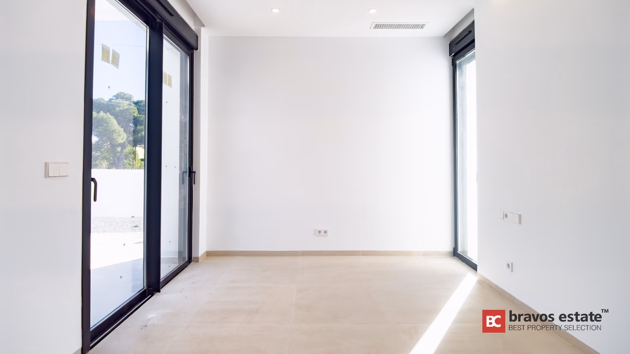 Villa Cerca del Mar de 5 Dormitorios en El Campello · 275 m² - 8